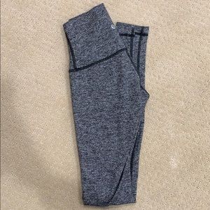 Lulu lemon size 2